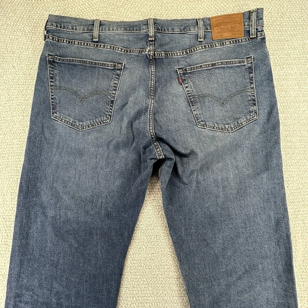 Levi's Jeans Mens 42x32 (42x31) 502 Premium Tapered Medium Wash Casual‎ Denim